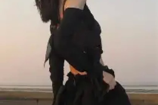 顶流流量小生隐婚生子实锤曝光粉丝怒批人设崩塌！